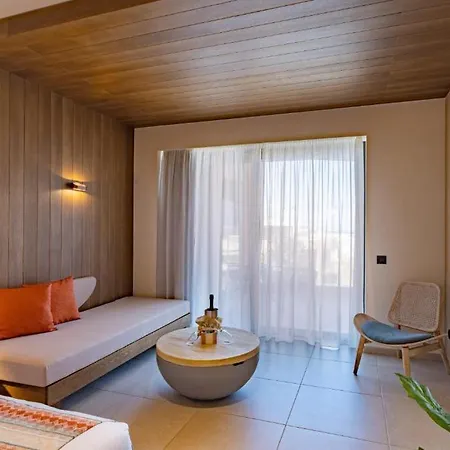 Minos Hotel 3*